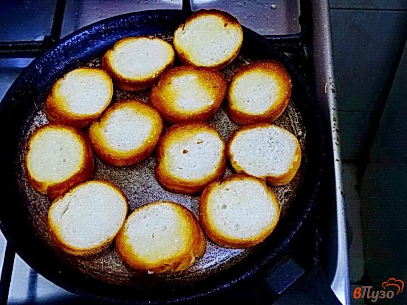 Фото приготовление рецепта: Бутерброды с сельдью по-голландски шаг №3