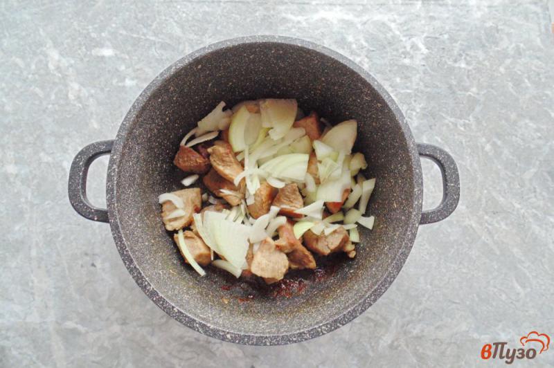 Фото приготовление рецепта: Свинина с тыквой и картофелем шаг №3