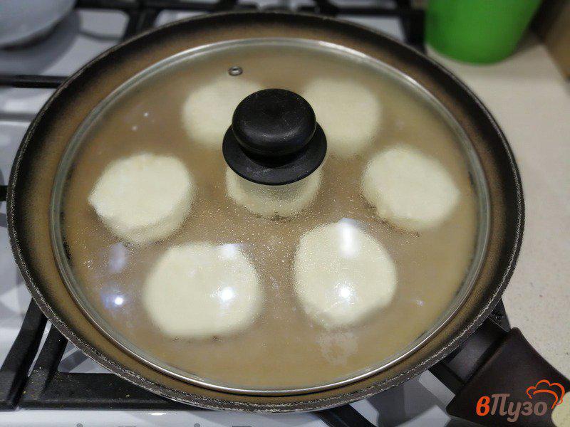 Фото приготовление рецепта: Сырники без сахара на рисовой муке шаг №6