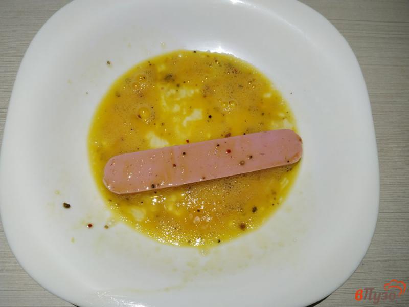 Фото приготовление рецепта: Сосиски в кляре на сковороде шаг №4