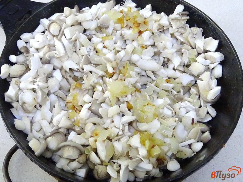 Фото приготовление рецепта: Картофельные зразы с грибами в духовке шаг №5