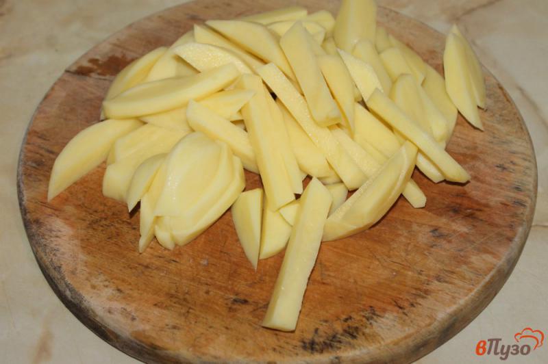 Фото приготовление рецепта: Жареный картофель на сале с копченой паприкой шаг №2