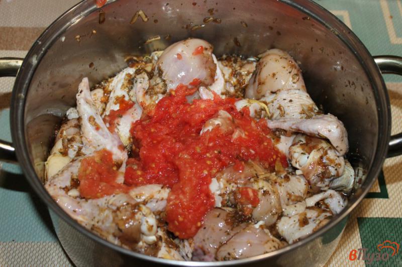 Фото приготовление рецепта: Жареные крылья в томатном маринаде шаг №4