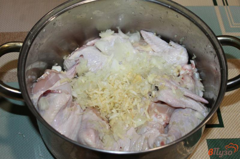 Фото приготовление рецепта: Жареные крылья в томатном маринаде шаг №2