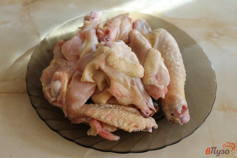 Фото приготовление рецепта: Курица жареная с гранатовым соусом шаг №1