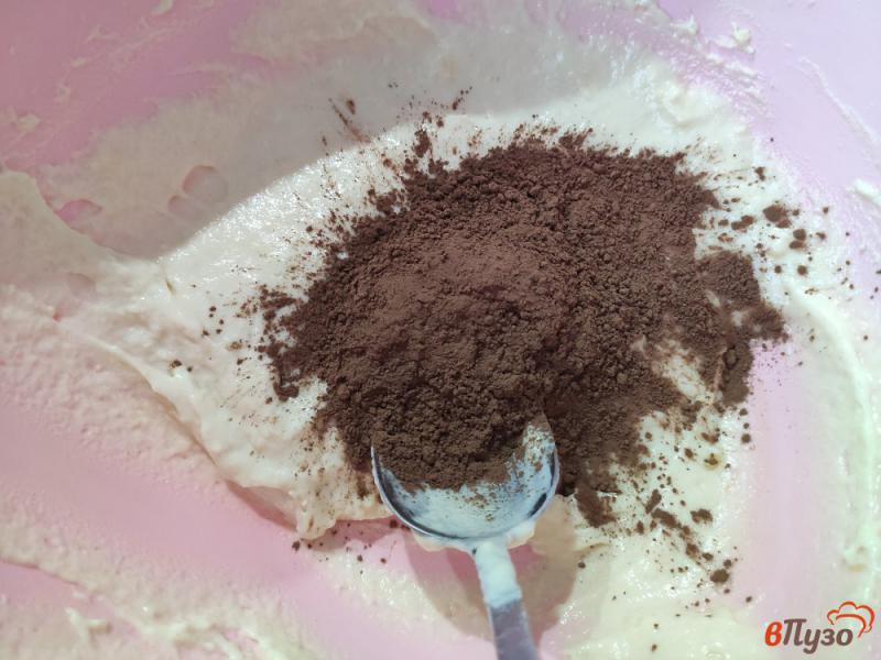 Фото приготовление рецепта: Творожные кексы с какао шаг №7