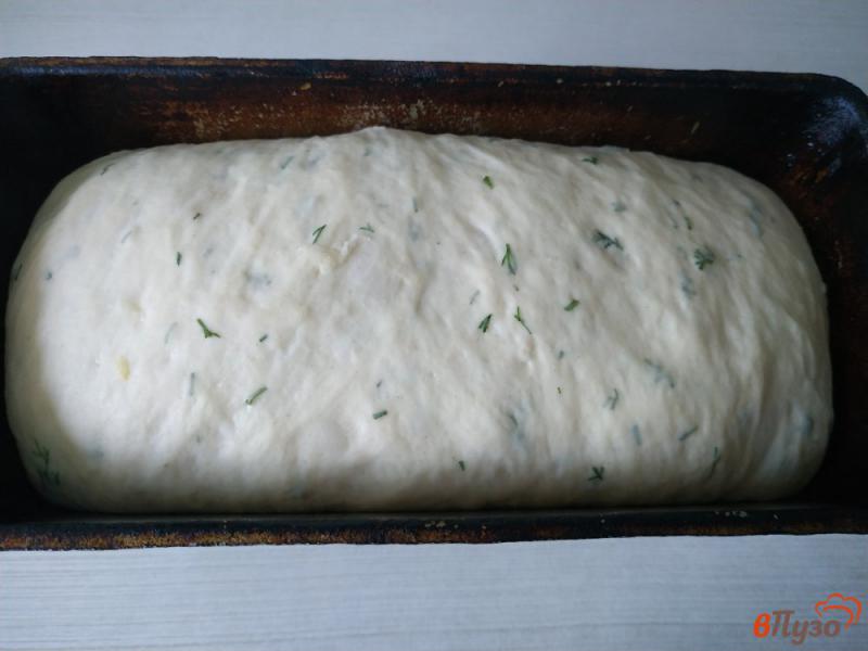 Фото приготовление рецепта: Чесночный хлеб с укропом шаг №8