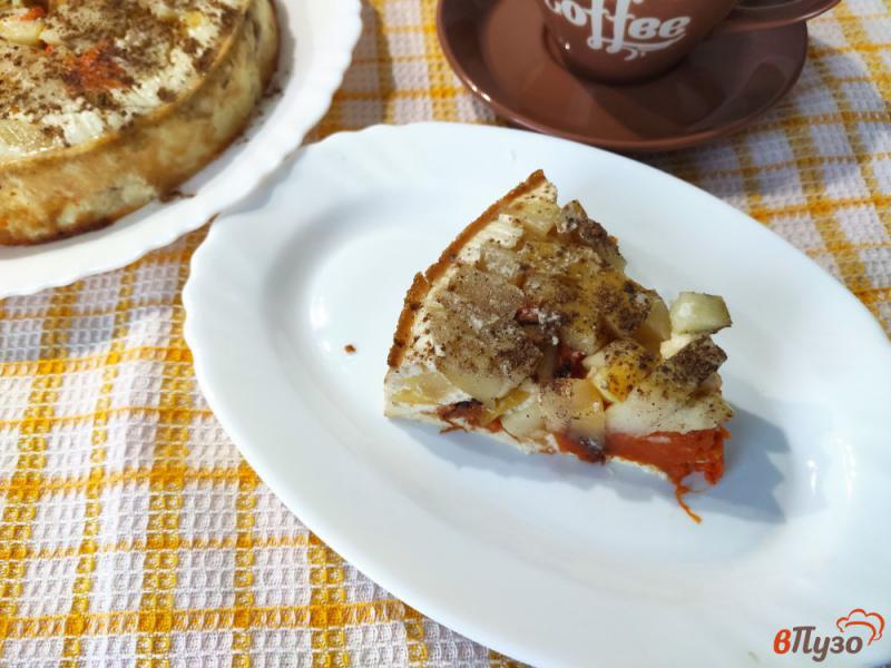 Фото приготовление рецепта: Творожный пирог с яблоками и тыквой шаг №10