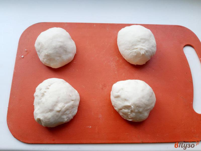 Фото приготовление рецепта: Пирожки с рисом и рукколой шаг №4