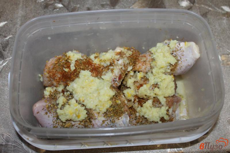 Фото приготовление рецепта: Куриные ножки в лимонно - имбирном маринаде шаг №3