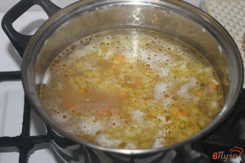 Фото приготовление рецепта: Суп из толстолобика шаг №4