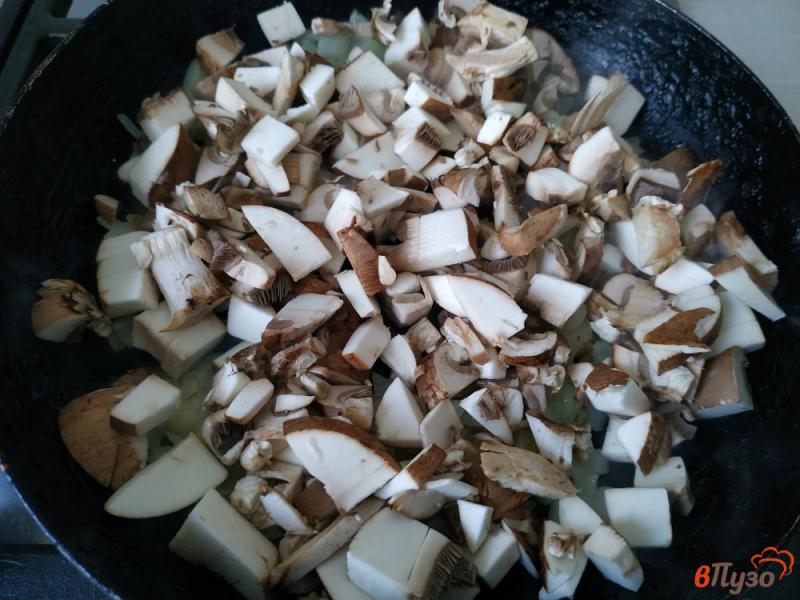 Фото приготовление рецепта: Ленивые картофельные зразы с грибами шаг №5