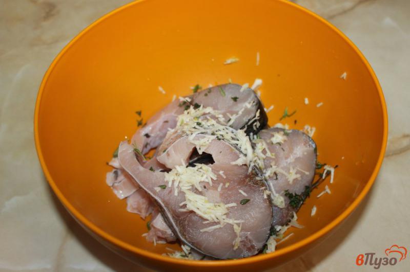 Фото приготовление рецепта: Стейки из толстолобика на гриле шаг №2