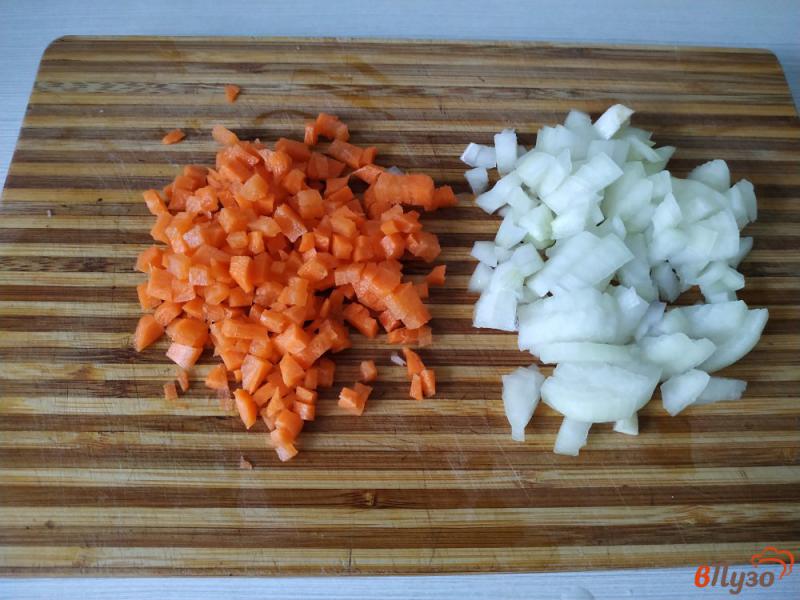 Фото приготовление рецепта: Суп гороховый с домашней колбасой шаг №4