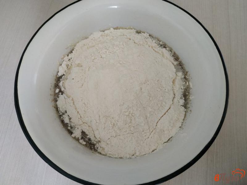 Фото приготовление рецепта: Пшеничный хлеб с ржаными отрубями шаг №4