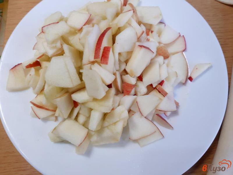 Фото приготовление рецепта: Штрудель с яблоками и орехами шаг №4