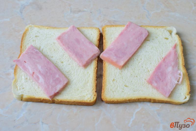 Фото приготовление рецепта: Сэндвичи с ветчиной огурцом и сыром шаг №1