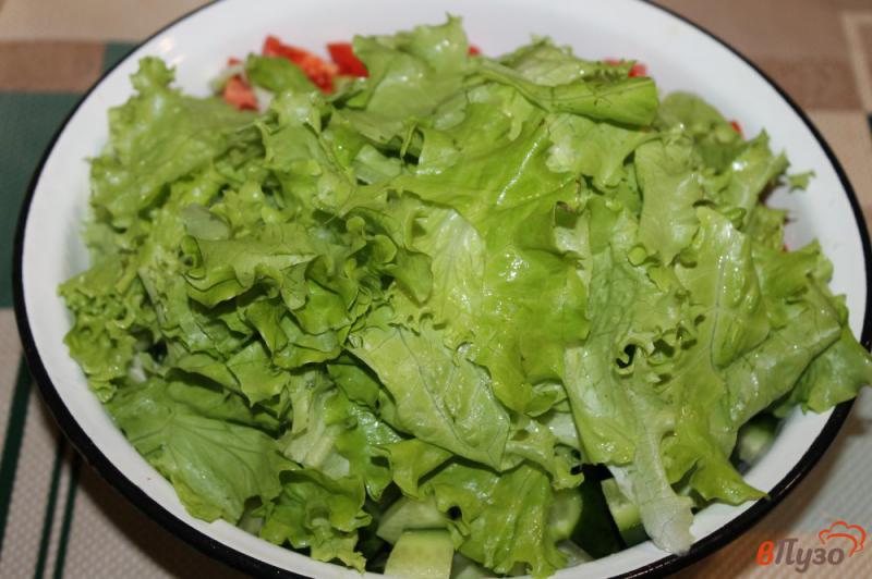 Фото приготовление рецепта: Овощной салат с фетой и овощами шаг №4