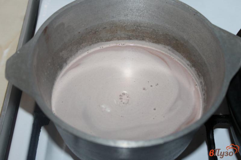 Фото приготовление рецепта: Какао с ванильным вкусом шаг №4