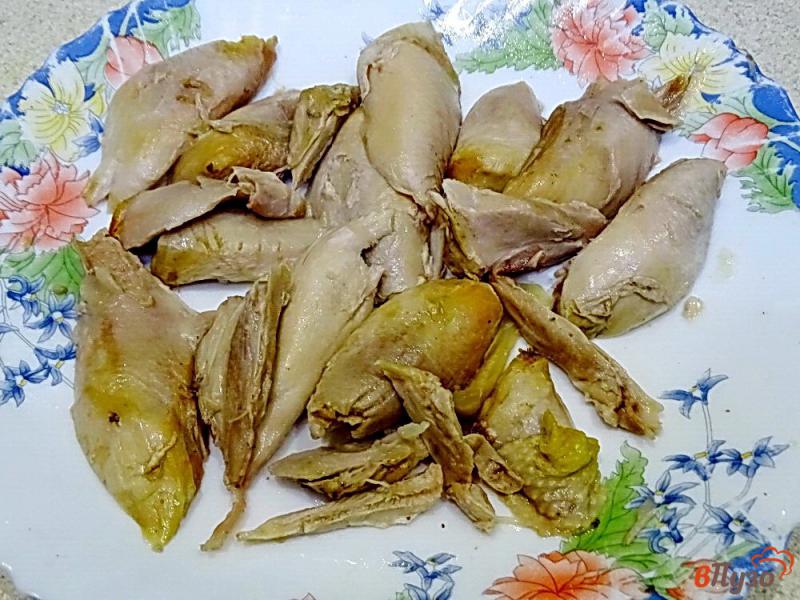 Фото приготовление рецепта: Картофель тушёный с куриными голенями и вешенками шаг №8