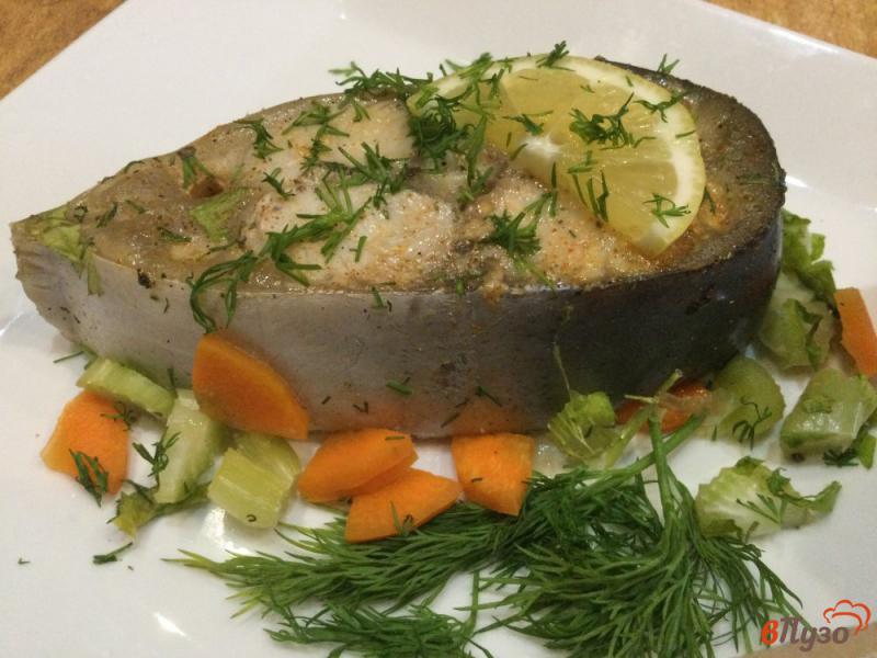 Фото приготовление рецепта: Форель запеченная с сельдереем и морковью шаг №8