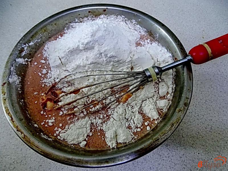 Фото приготовление рецепта: Печёночный торт с луком морковью и яйцом шаг №4