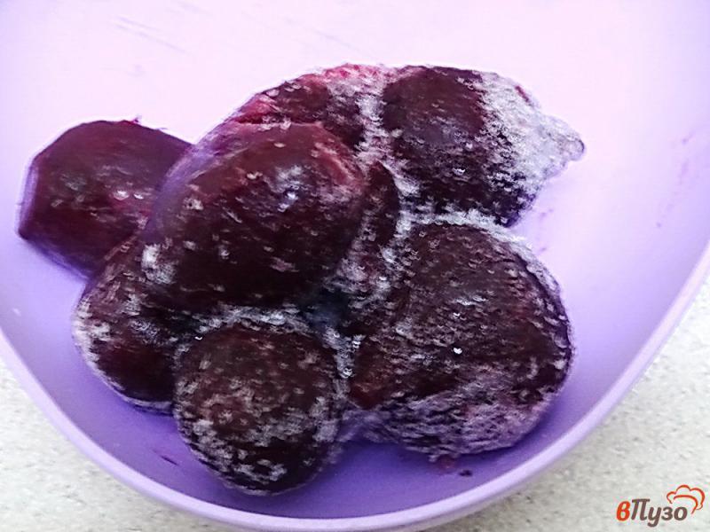 Фото приготовление рецепта: Компот ассорти из замороженных ягод шаг №3