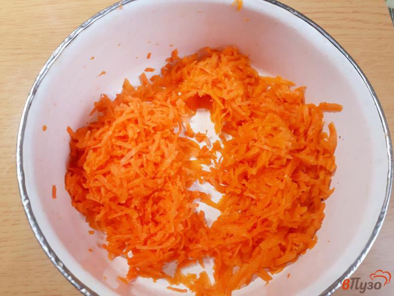 Фото приготовление рецепта: Оладьи из тыквы с морковью шаг №2