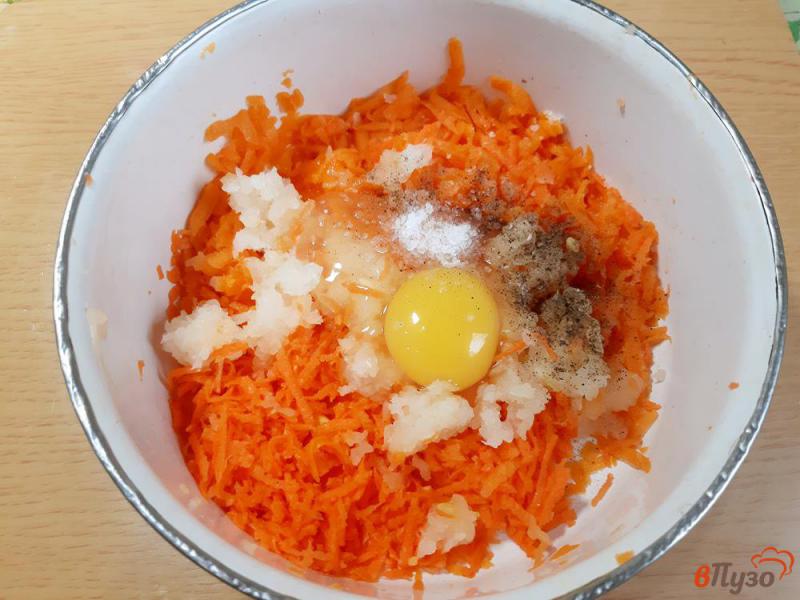 Фото приготовление рецепта: Оладьи из тыквы с морковью шаг №4