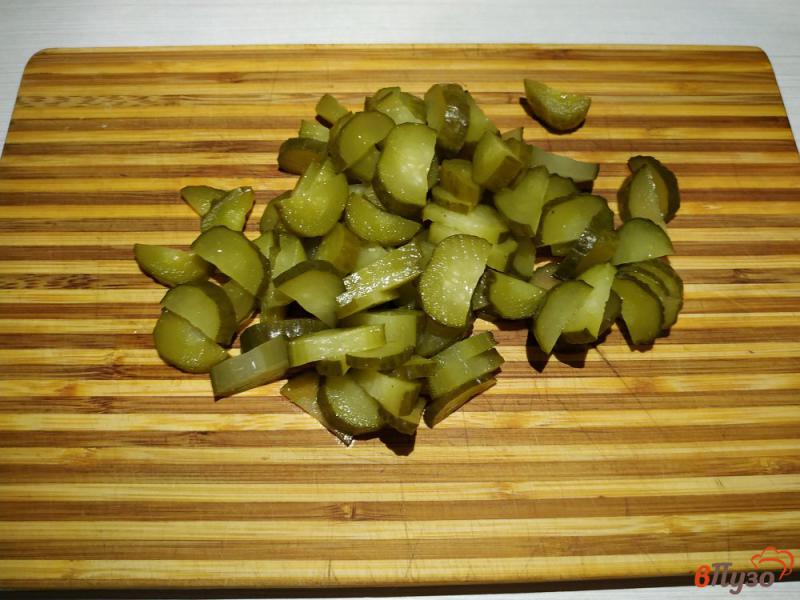 Фото приготовление рецепта: Салат с ветчиной и грибами шаг №5