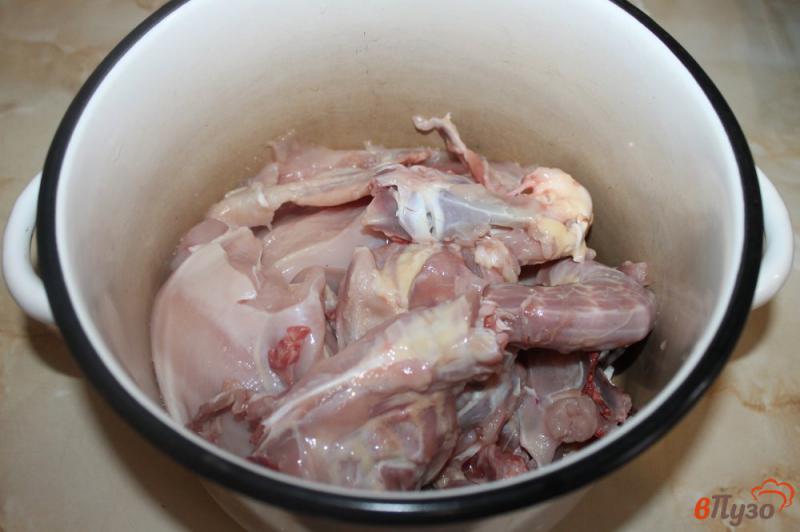 Фото приготовление рецепта: Куриный бульон в заморозку с мясом шаг №1