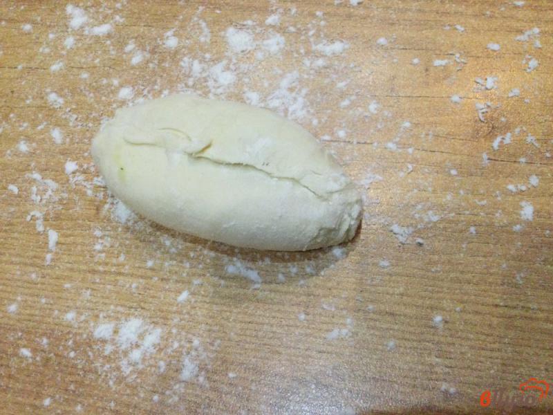 Фото приготовление рецепта: Жареные пирожки с картофелем шаг №7