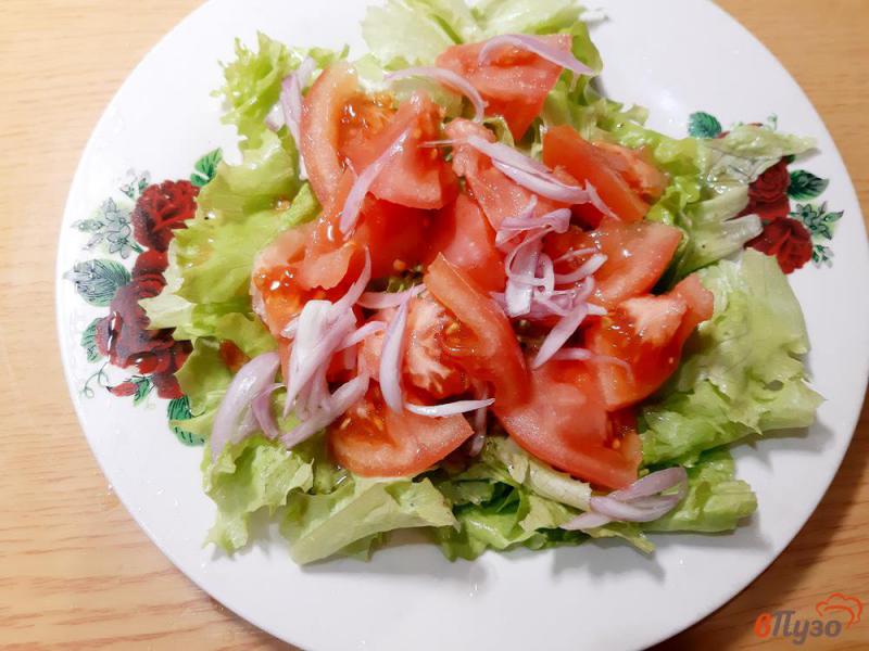 Фото приготовление рецепта: Салат из овощей с фетой и лаймовой заправкой шаг №6