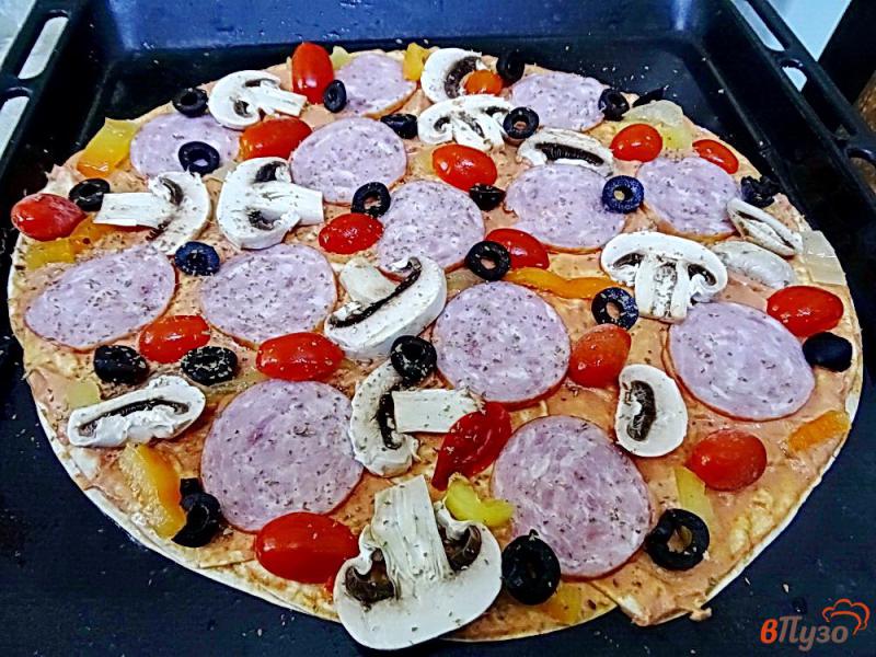 Фото приготовление рецепта: Пицца на лаваше шаг №7