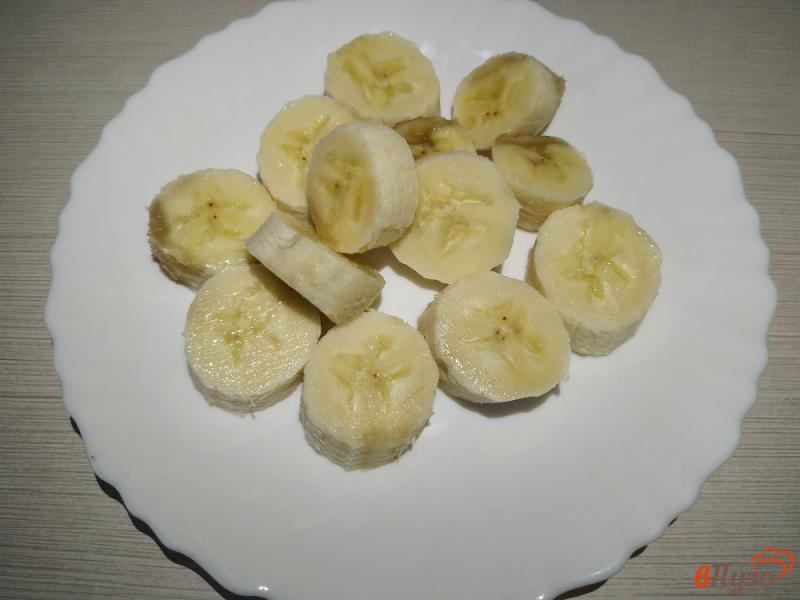 Фото приготовление рецепта: Смузи с фейхоа и бананом шаг №1
