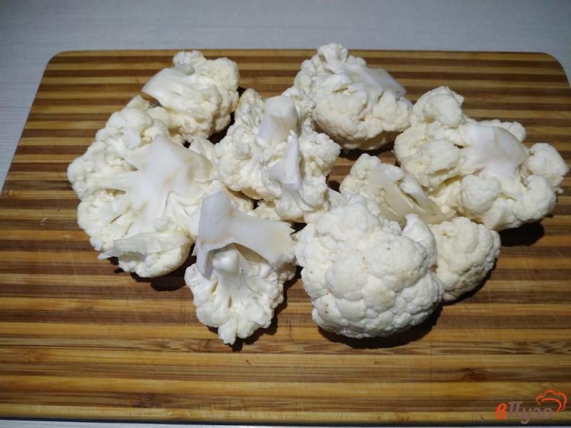 Фото приготовление рецепта: Оладьи из цветной капусты с плавленным сыром шаг №1