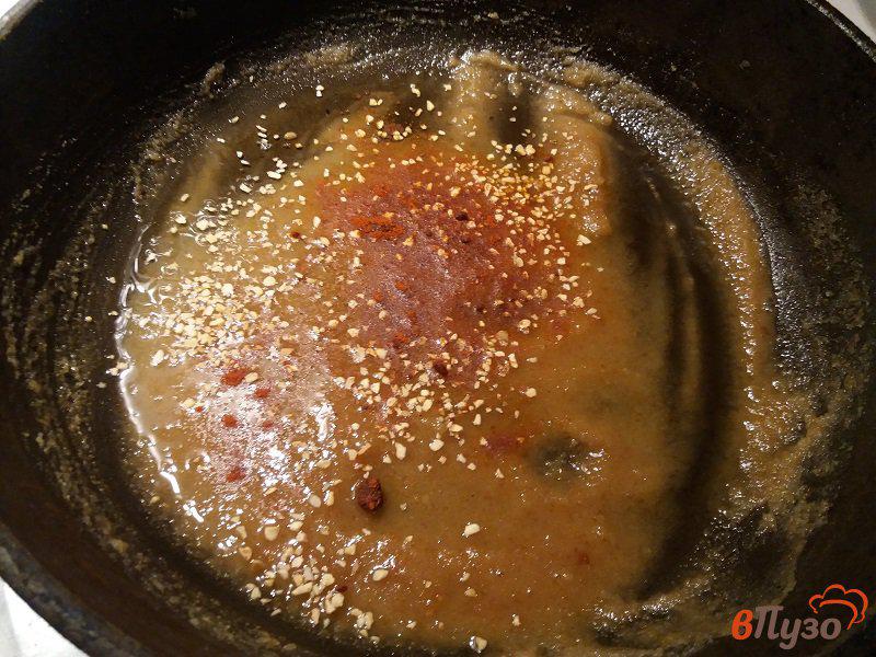 Фото приготовление рецепта: Цветная капуста жаренная в сухарях и пряностях с сыром шаг №5