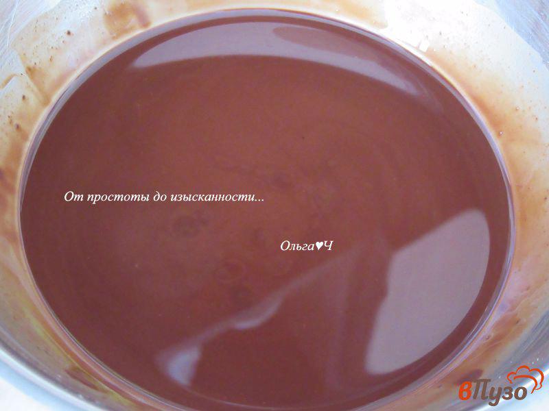 Фото приготовление рецепта: Шоколадные конфеты с хрустящими шариками шаг №2