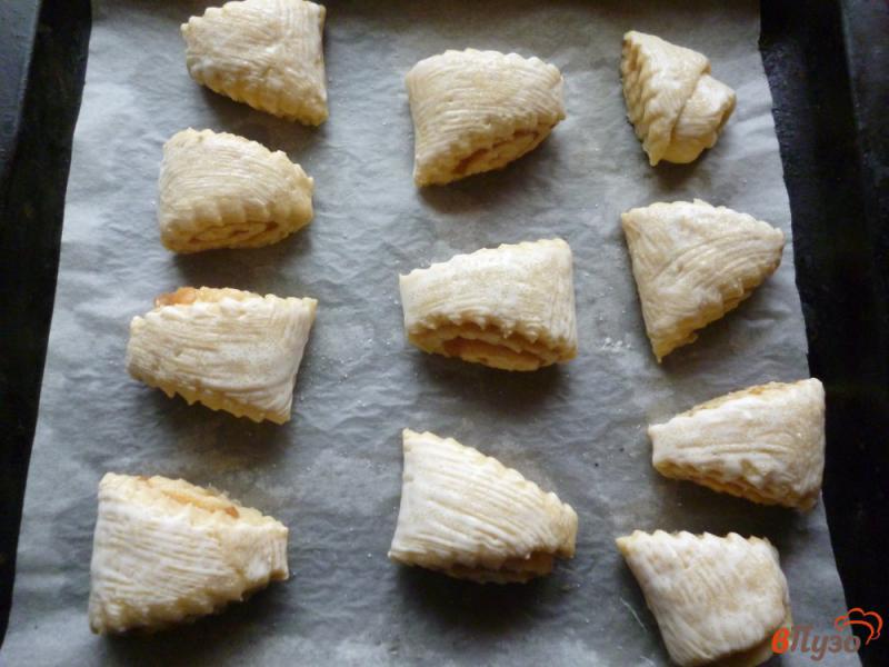 Фото приготовление рецепта: Печенье на кефире с яблочным повидлом шаг №9