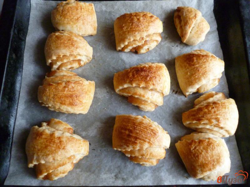 Фото приготовление рецепта: Печенье на кефире с яблочным повидлом шаг №10