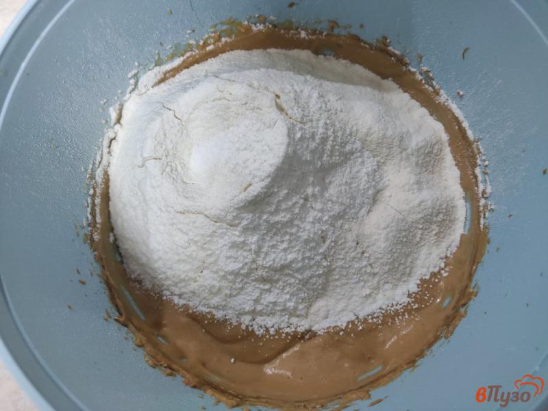 Фото приготовление рецепта: Печенье на вареной сгущенке шаг №4