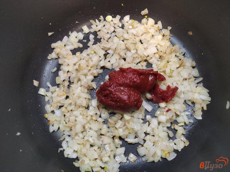 Фото приготовление рецепта: Куриные голени в томатном соусе шаг №7