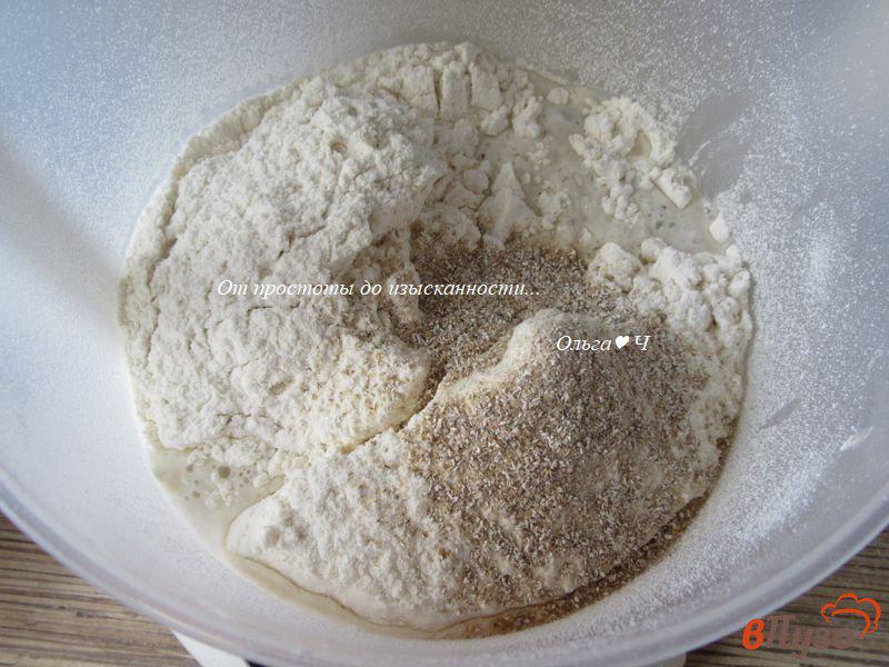 Фото приготовление рецепта: Пшенично-ржаной хлеб с тыквенными семечками шаг №1