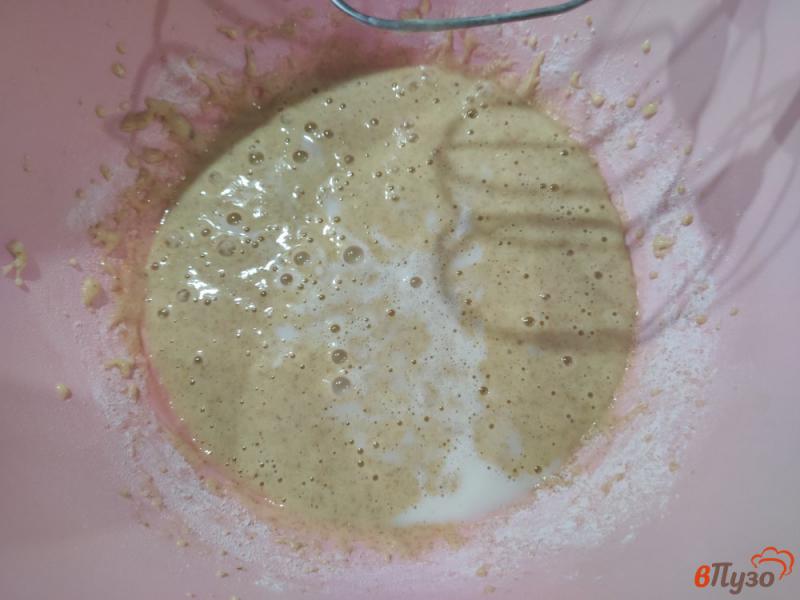 Фото приготовление рецепта: Тонкие блинчики с медово масляным соусом шаг №3