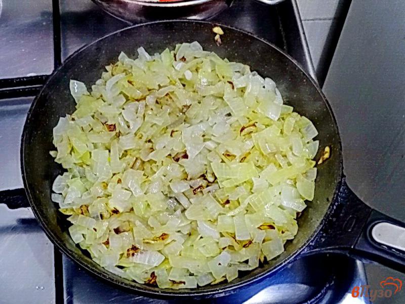Фото приготовление рецепта: Картофельные зразы с куриной печенью шаг №2