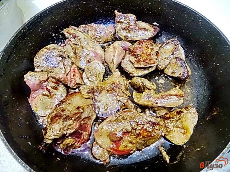 Фото приготовление рецепта: Картофельные зразы с куриной печенью шаг №3