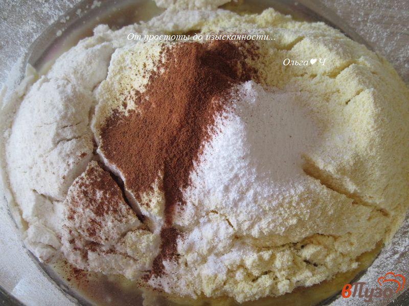 Фото приготовление рецепта: Пирог со сливами на кукурузной муке шаг №2