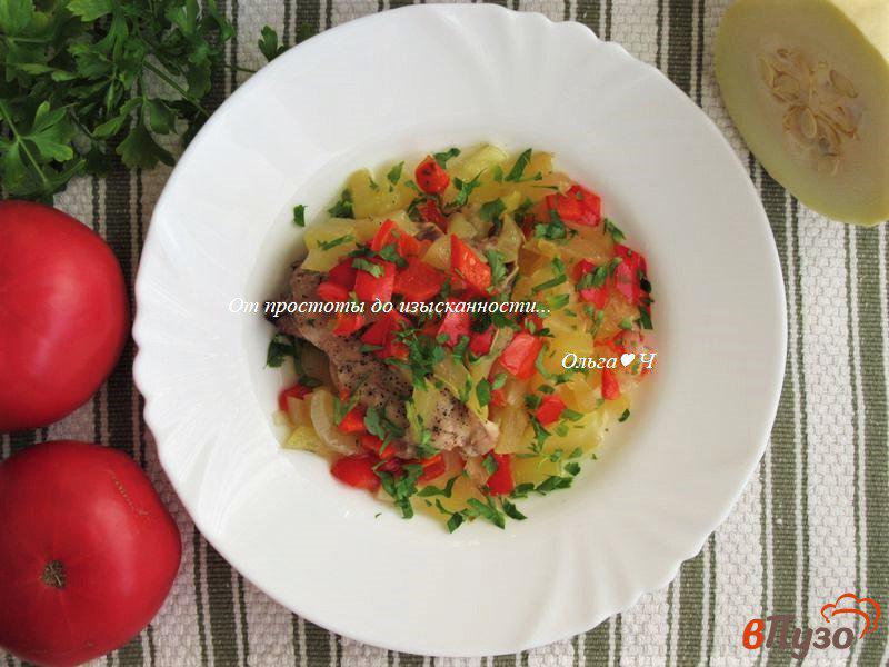Фото приготовление рецепта: Курица с летними овощами (в мультиварке) шаг №4