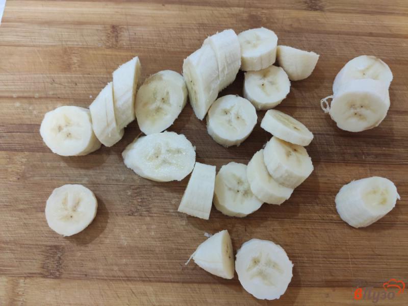 Фото приготовление рецепта: Медовые бананы шаг №3