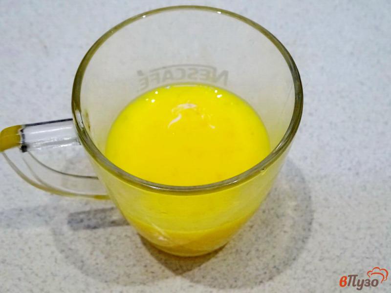 Фото приготовление рецепта: Омлет в чашке в микроволновке шаг №6